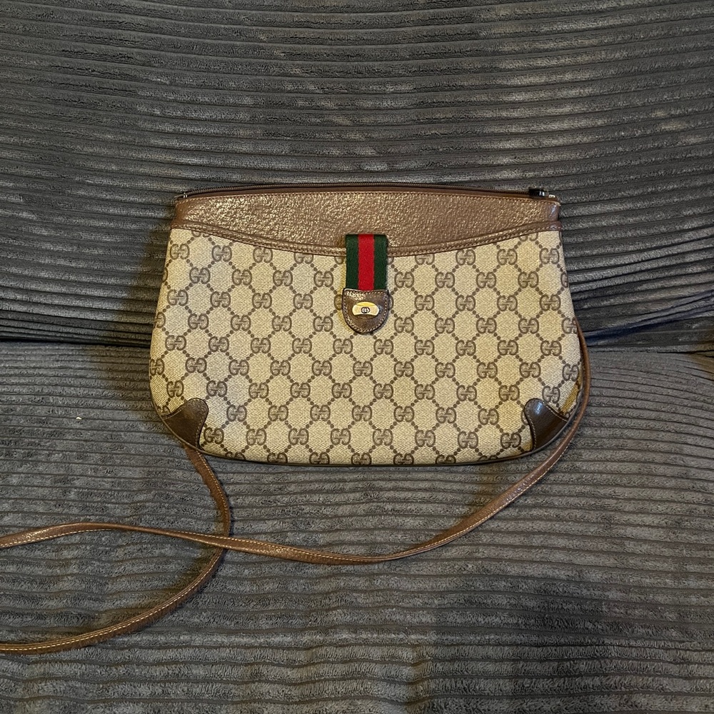 GUCCI VINTAGE SUPREME ACCESSORY CROSSBODY CLUTCH BAG